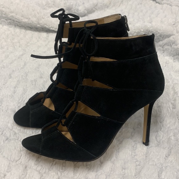 Ann Taylor Black suede, Size 8 high heel lace-up shoes w/zip Never worn🖤 - Picture 11 of 16